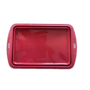 Silicone Bakeware Baking Pan-Red   Collapsible - Wolfgang Puck NEW 11” X 9” X 3”